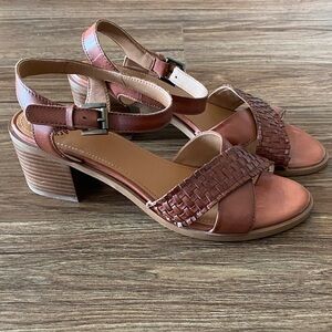 Vintage Foundry Co Audrey Cognac brown leather heeled sandals women's size 10